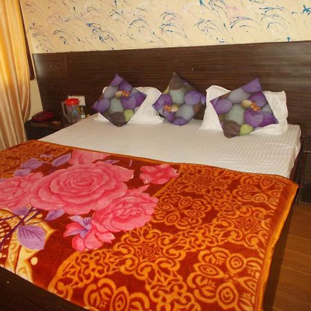 Hotel Brite Star ムスーリー エクステリア 写真
