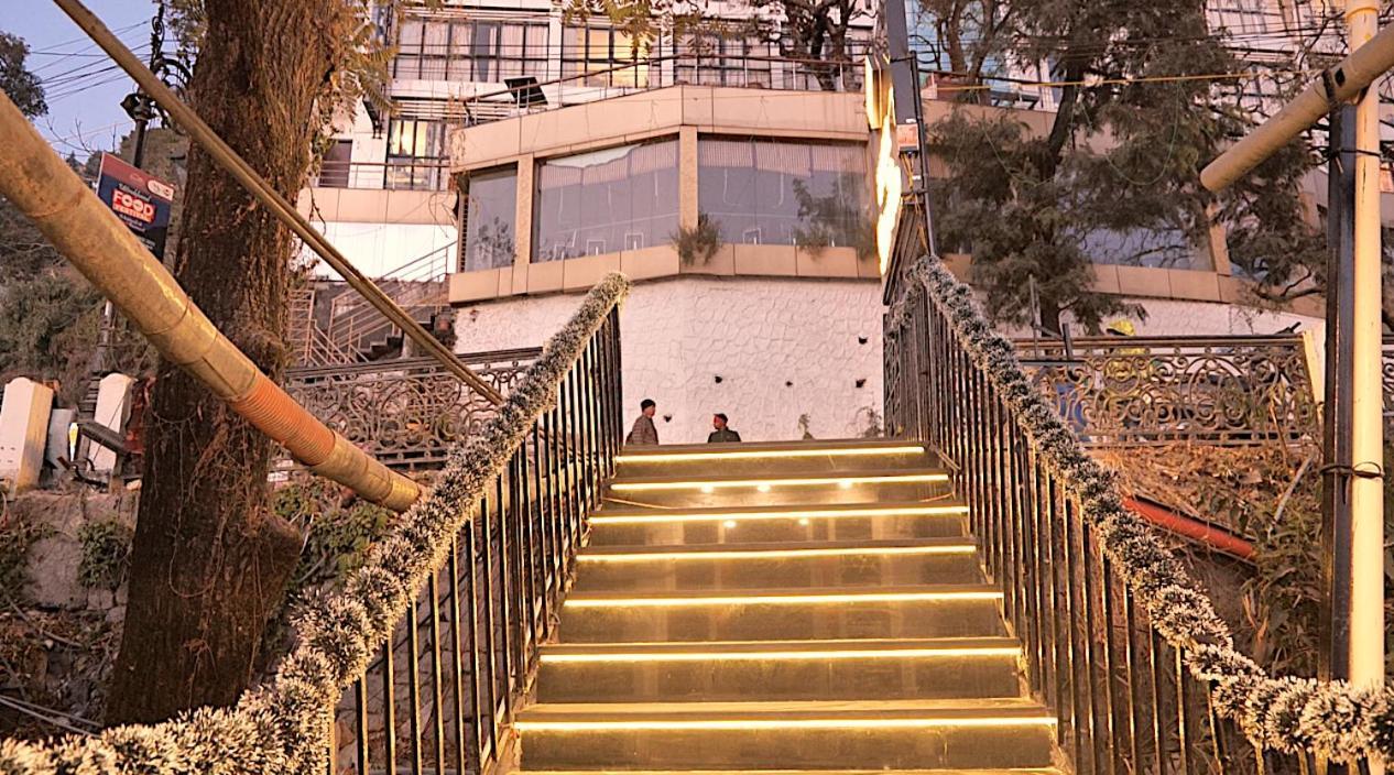 Hotel Brite Star ムスーリー エクステリア 写真