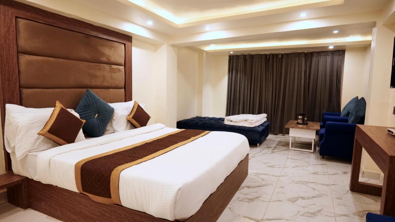 Hotel Brite Star ムスーリー エクステリア 写真