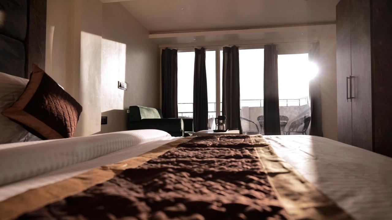 Hotel Brite Star ムスーリー エクステリア 写真