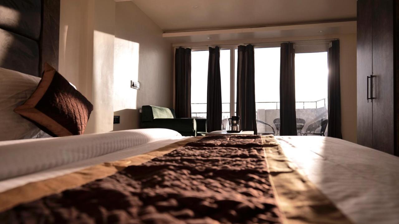 Hotel Brite Star ムスーリー エクステリア 写真