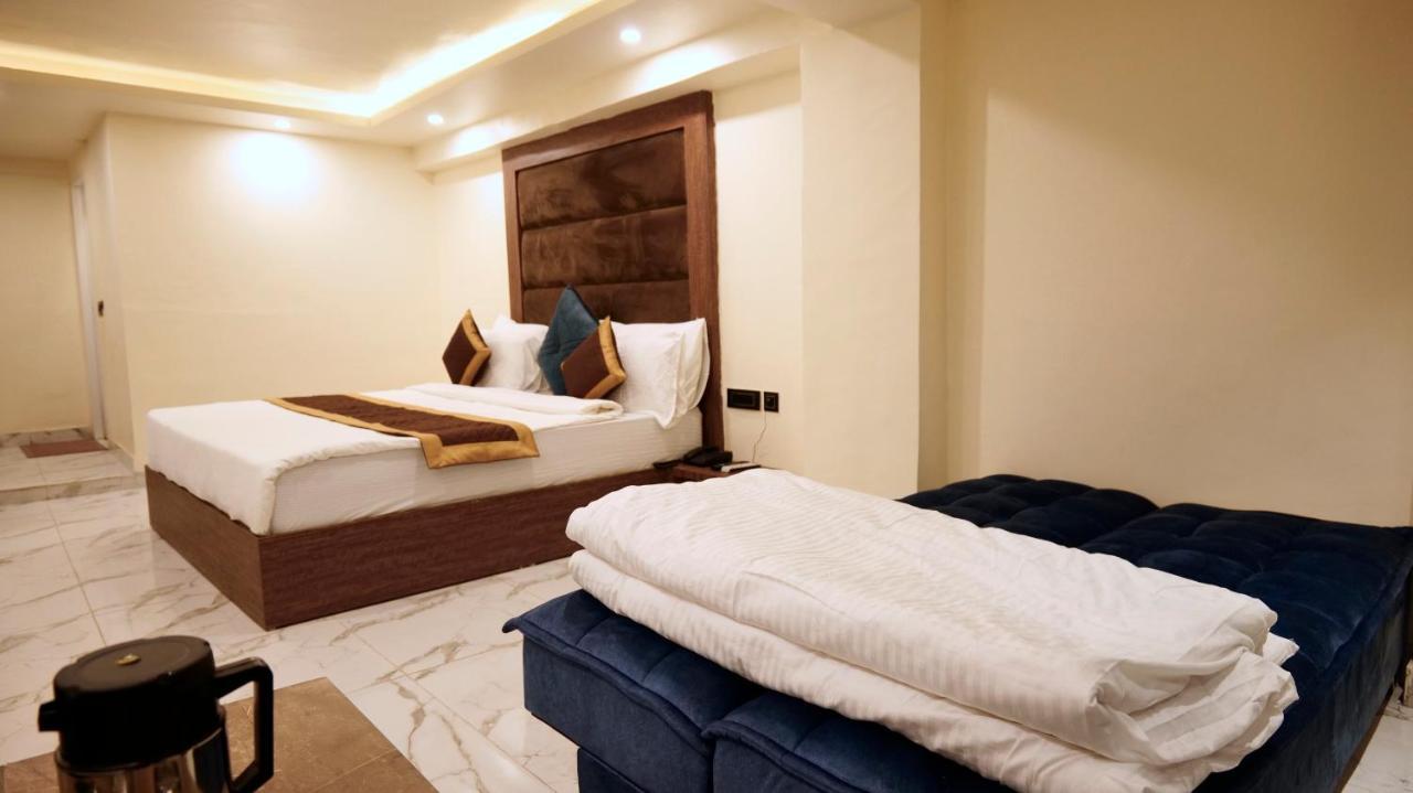 Hotel Brite Star ムスーリー エクステリア 写真