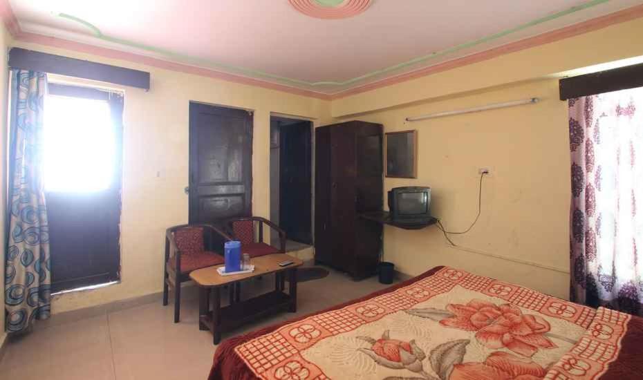 Hotel Brite Star ムスーリー エクステリア 写真
